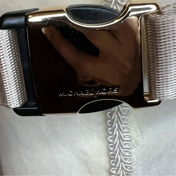 Michael Kors Kenly Medium Waist Pack Crossbody Signature Brown - Picture 7 of 15